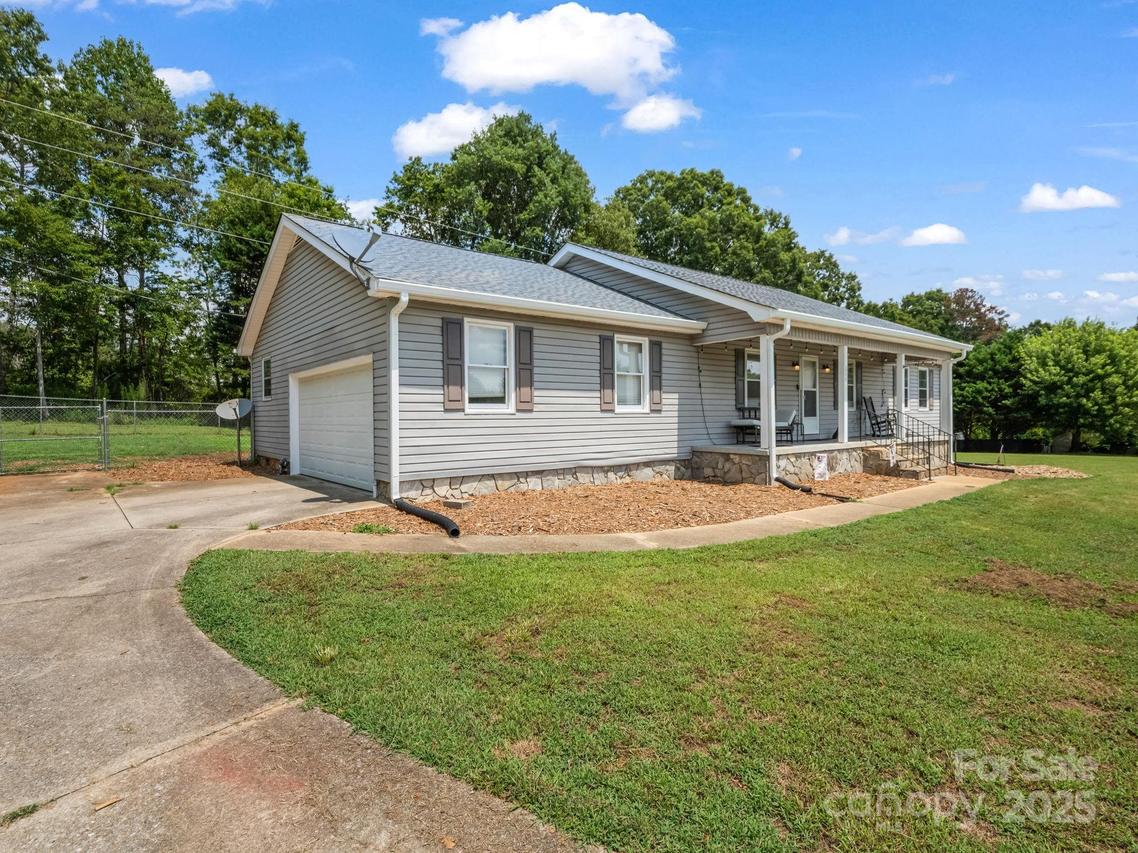 266 Asheland Dr., Ellenboro, NC 28040