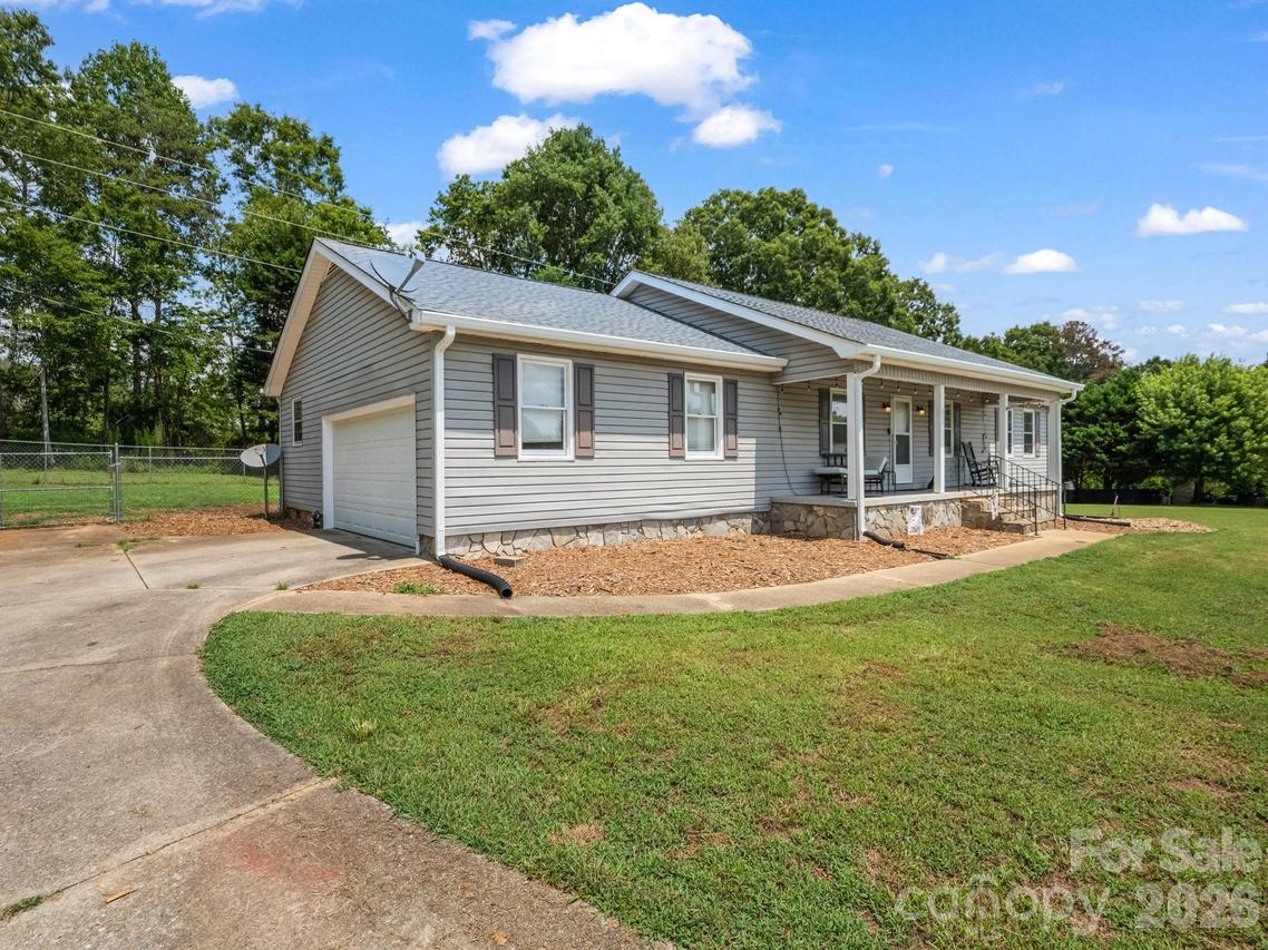 266 Asheland Dr., Ellenboro, NC 28040