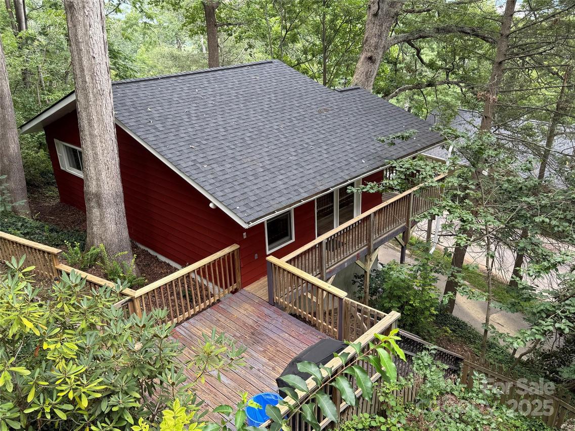 6 N Delano Rd., Asheville, NC 28805