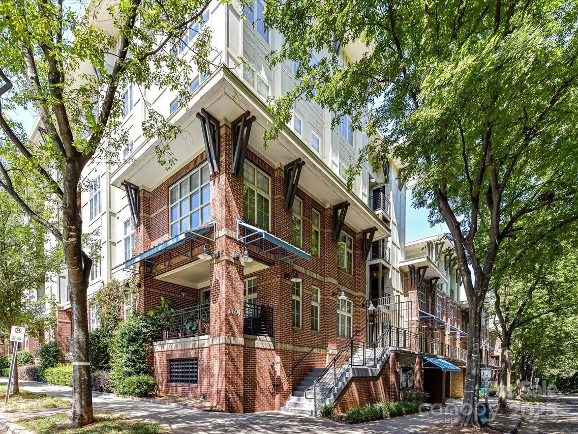 1101 W 1st St. #302, Charlotte, NC 28202