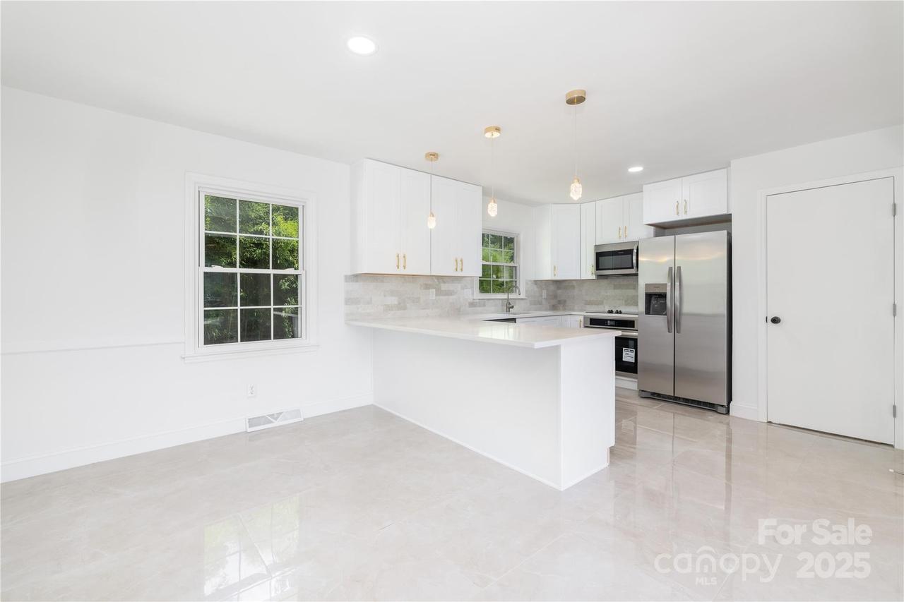 6443 Eaglecrest Rd., Charlotte, NC 28212