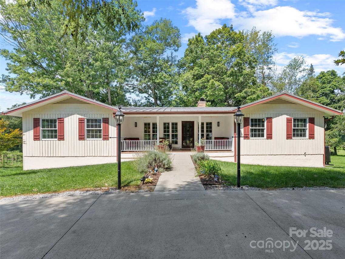 211 Pinner Rd., Arden, NC 28704