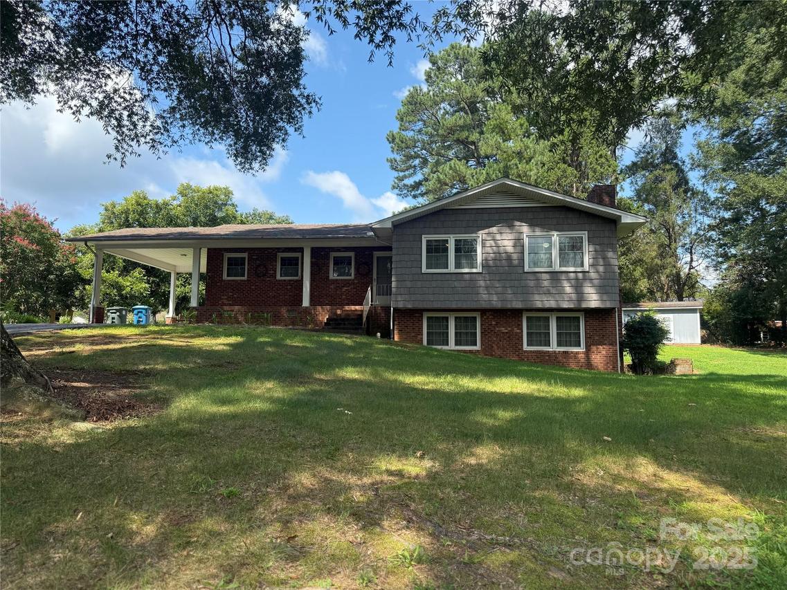 150 Magnolia Cir., Salisbury, NC 28147