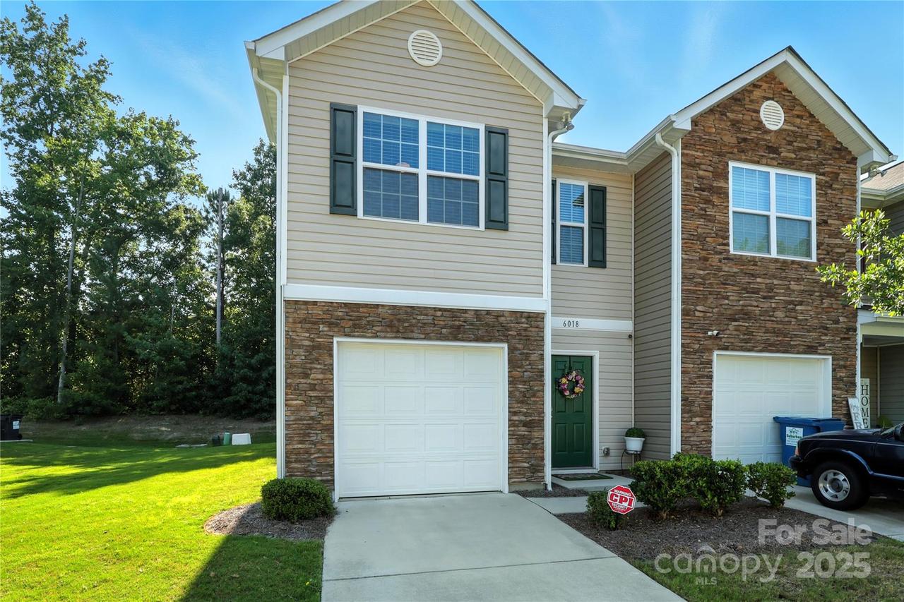 6018 Guildford Hill Ln., Charlotte, NC 28215