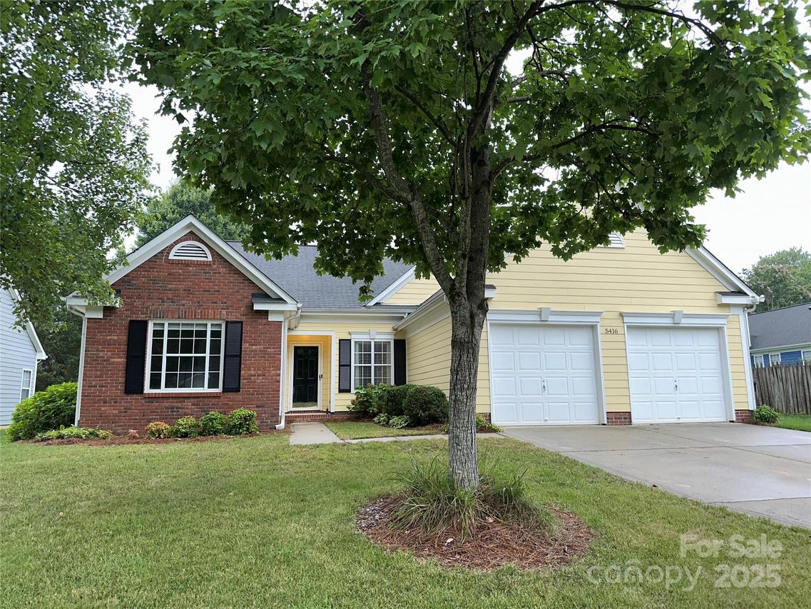 5416 Hedgecrest Pl., Charlotte, NC 28269