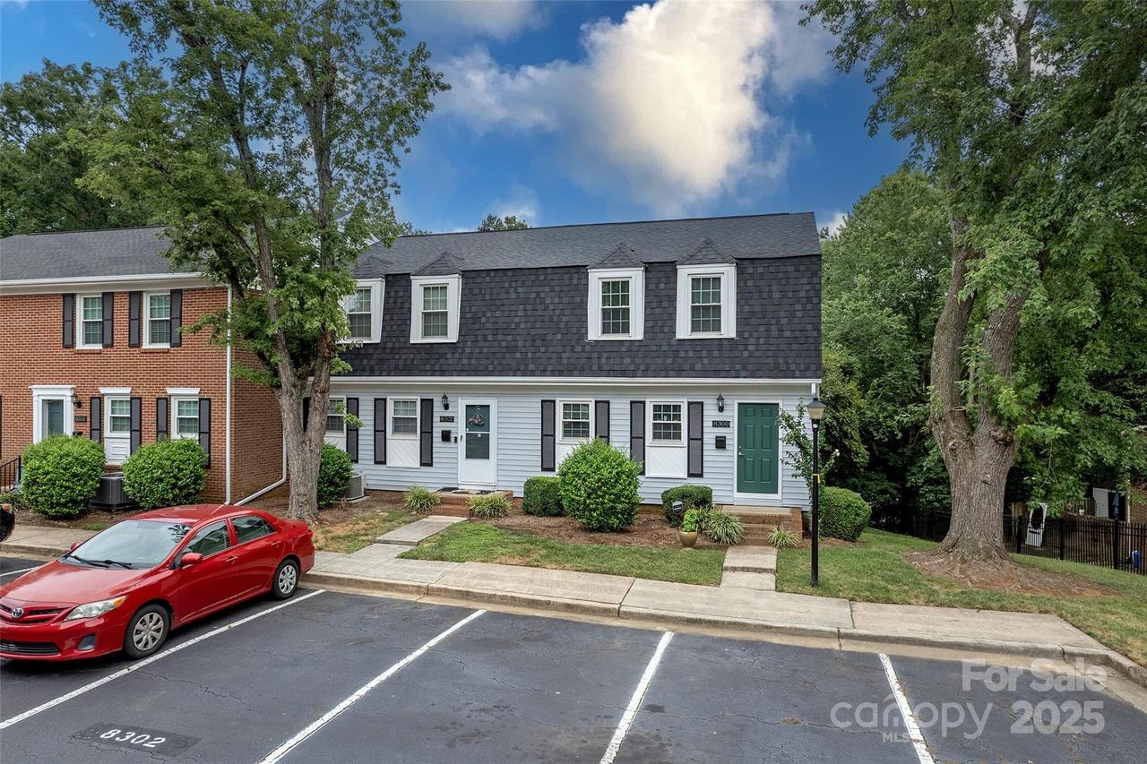 8300 Knights Bridge Rd., Charlotte, NC 28210