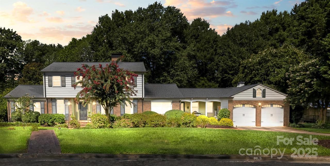 917 Sandswood Dr., Gastonia, NC 28054