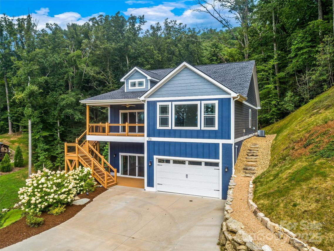 235 Olivet Ln., Fletcher, NC 28732
