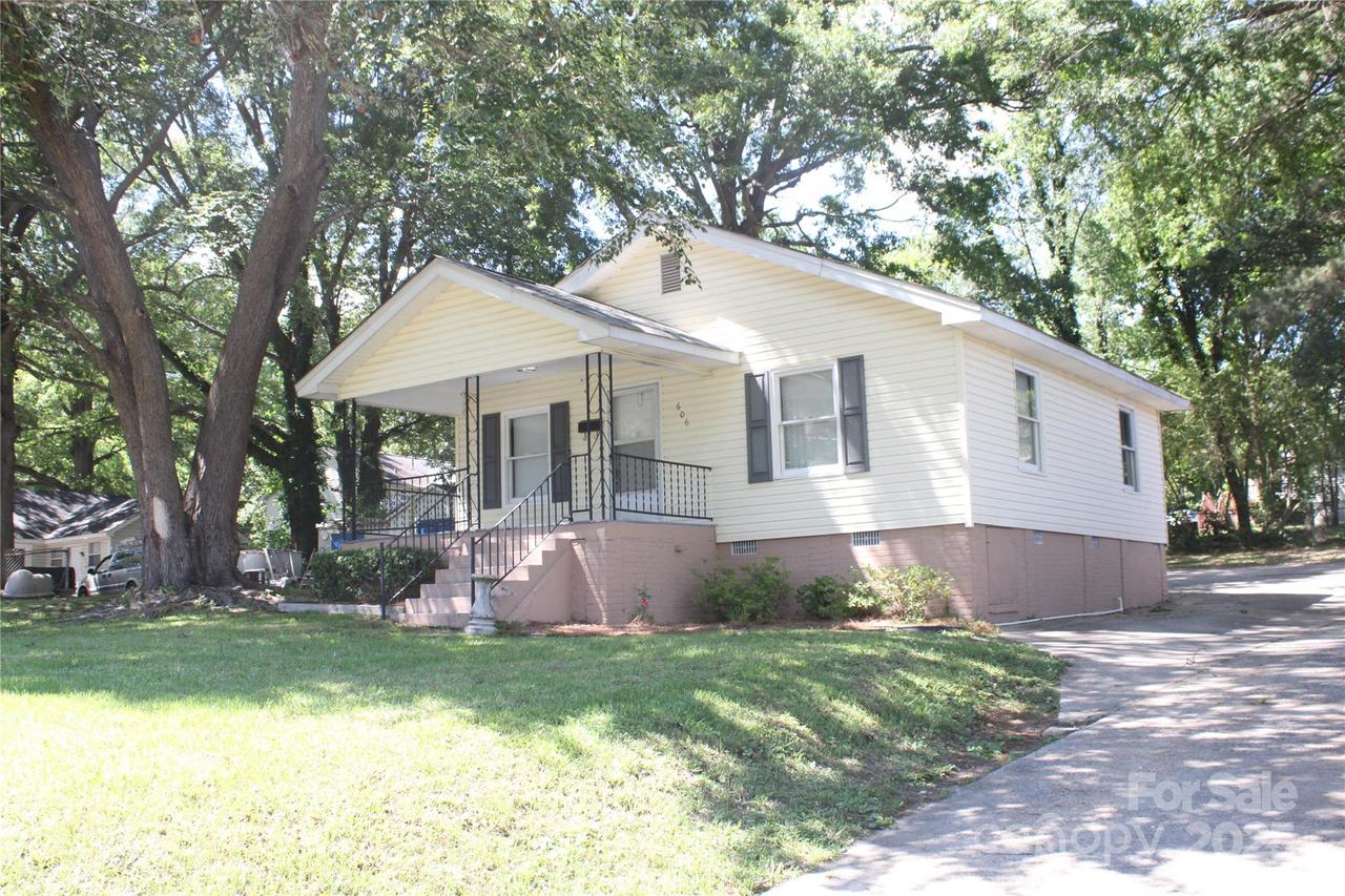 606 E 4th Ave., Gastonia, NC 28054