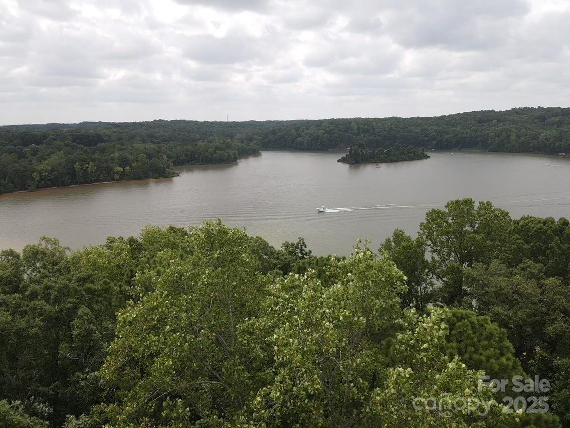 3235 Lake Pointe Dr., Belmont, NC 28012