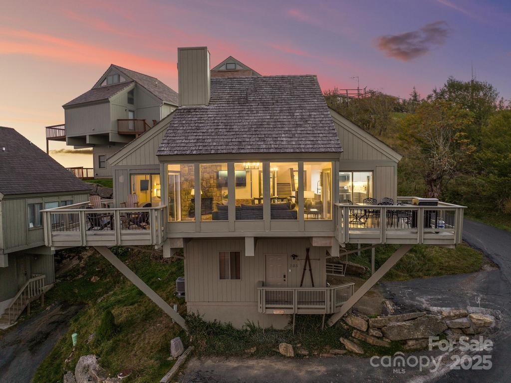 105 Beechtop Rd., Beech Mountain, NC 28604