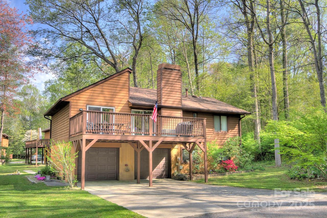 39 Oak Ct., Fletcher, NC 28732