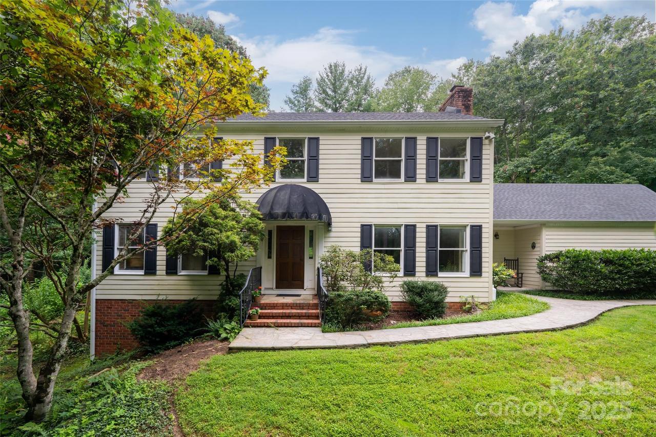 36 Charlyn Dr., Asheville, NC 28803
