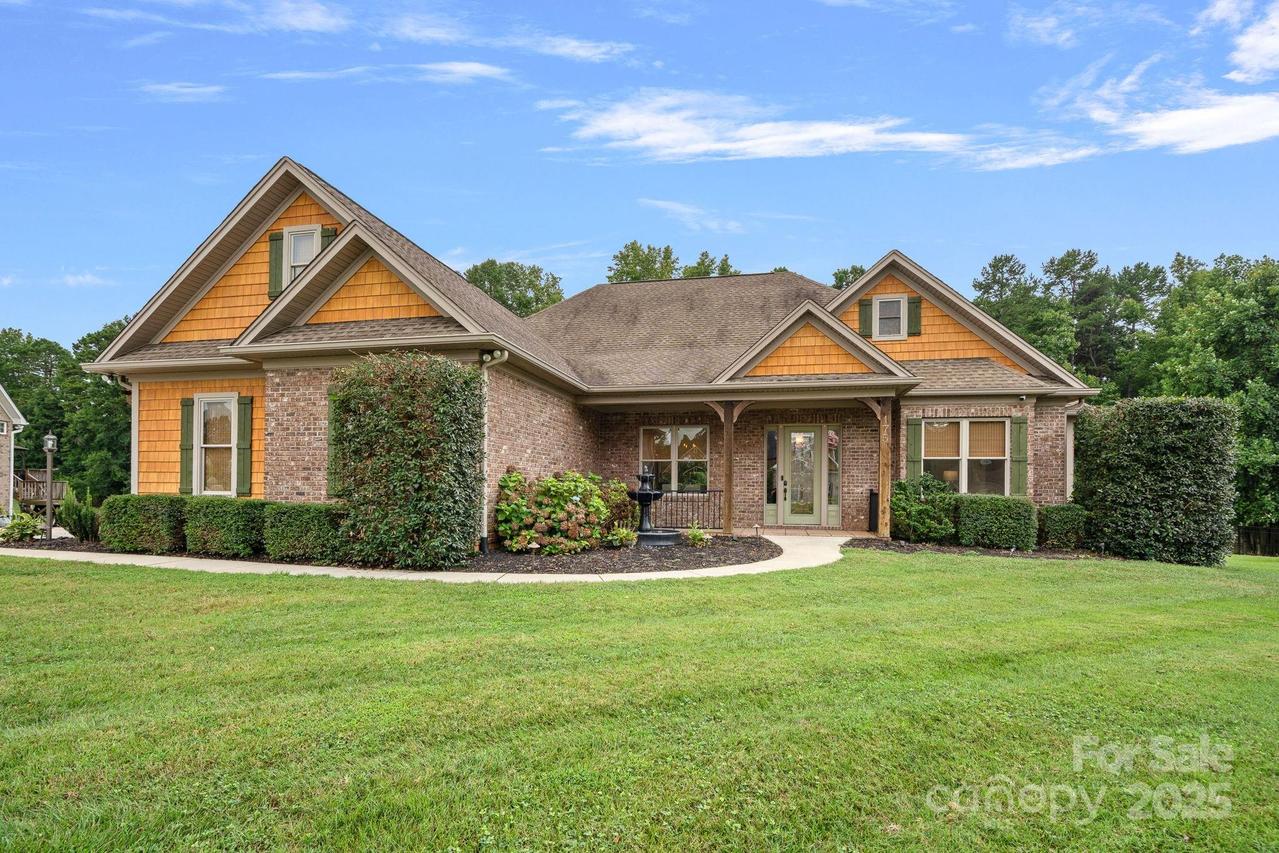 175 Savannah Crossing Dr., Mooresville, NC 28115