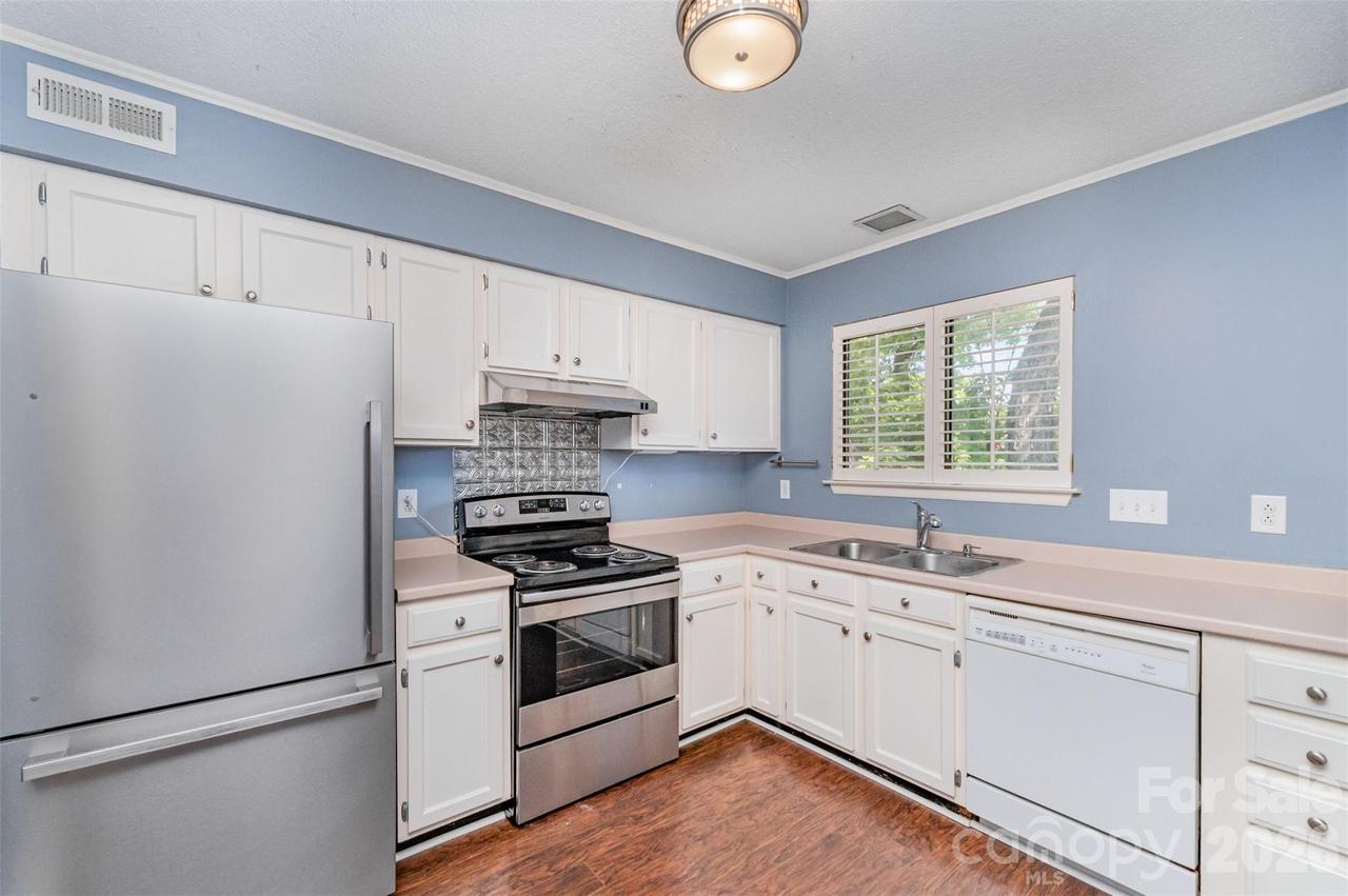 3001 Heathstead Pl. #D, Charlotte, NC 28210