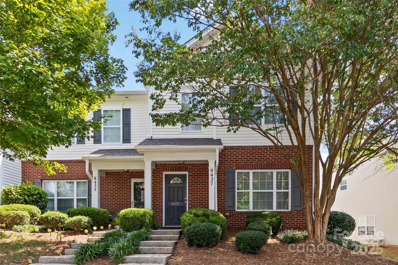8437 Big Creek Ct., Matthews, NC 28105