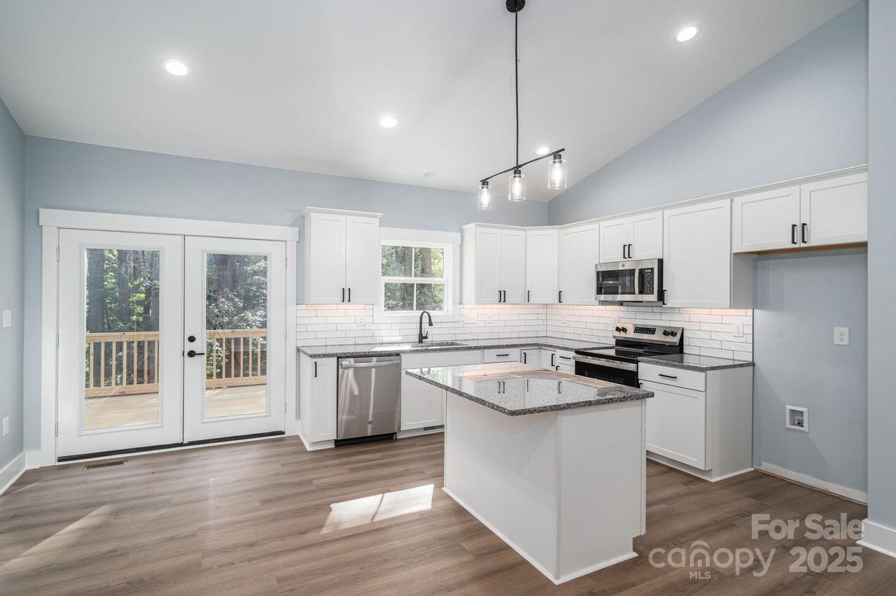 1452 W 7th St., Newton, NC 28658