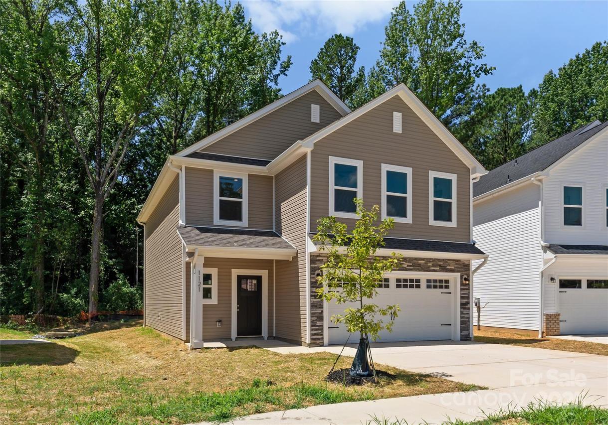 1121 Thayer Glen Ct., Charlotte, NC 28213