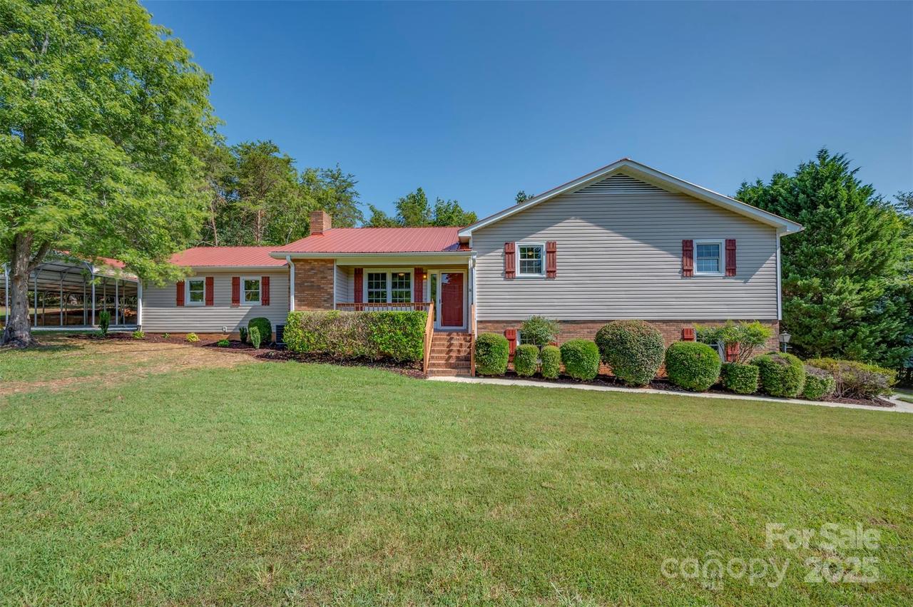 1283 Harris Henrietta Rd., Forest City, NC 28043