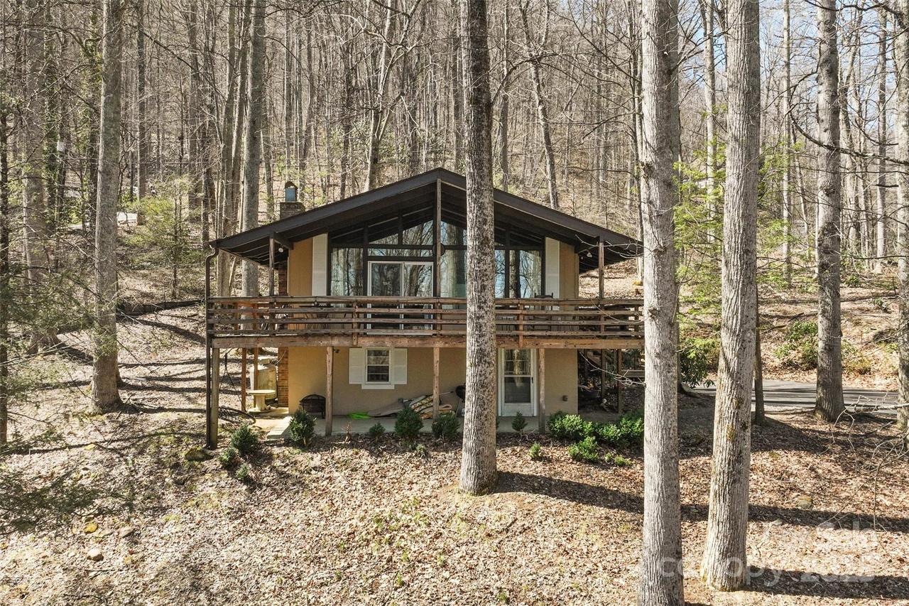 679 Locust Dr., Maggie Valley, NC 28751