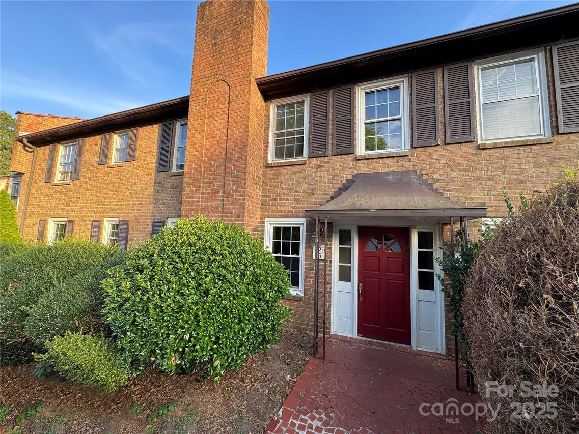 921 Nottingham Dr., Gastonia, NC 28054