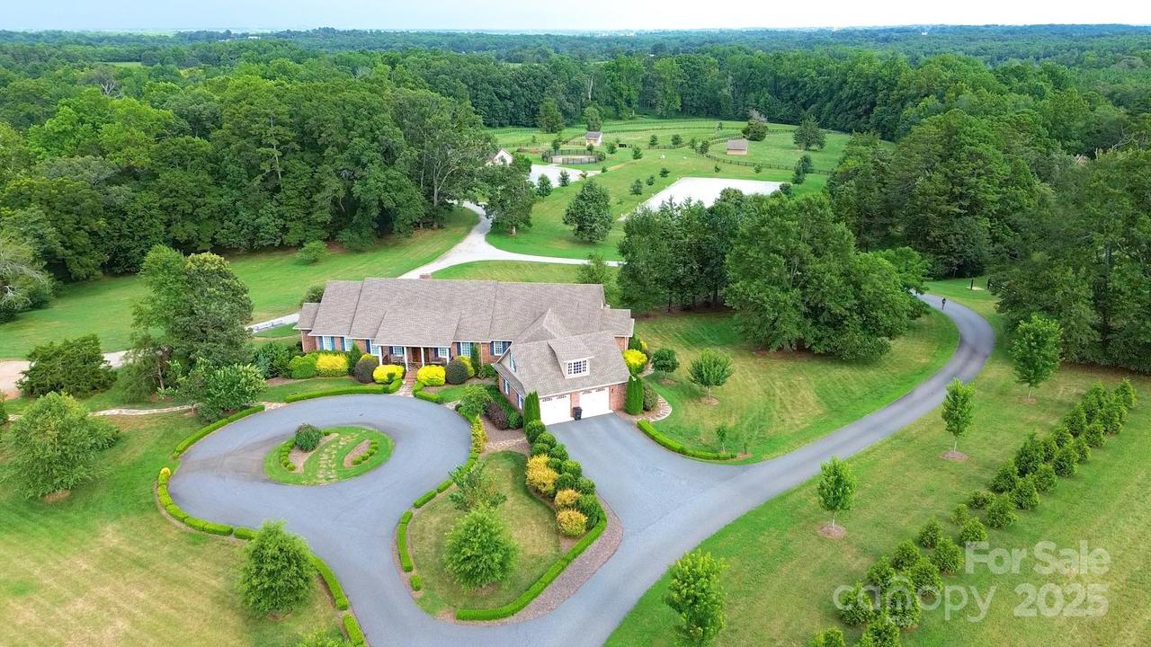 1970 Chesnee Rd., Columbus, NC 28722