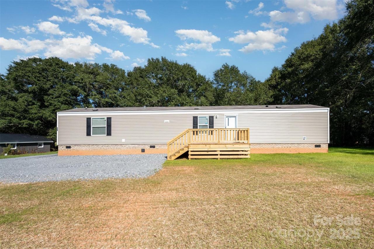 729 Race Path Church Rd., Ellenboro, NC 28040