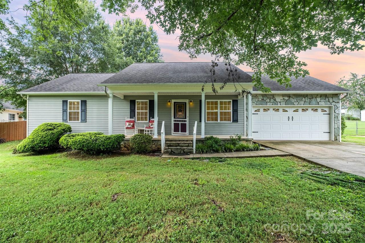 2076 Summerfield Cir., Conover, NC 28613