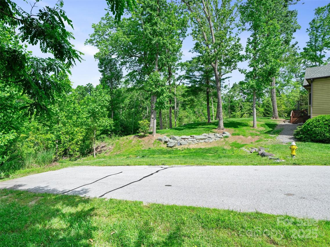 99999 Millbrae Loop, Hendersonville, NC 28791