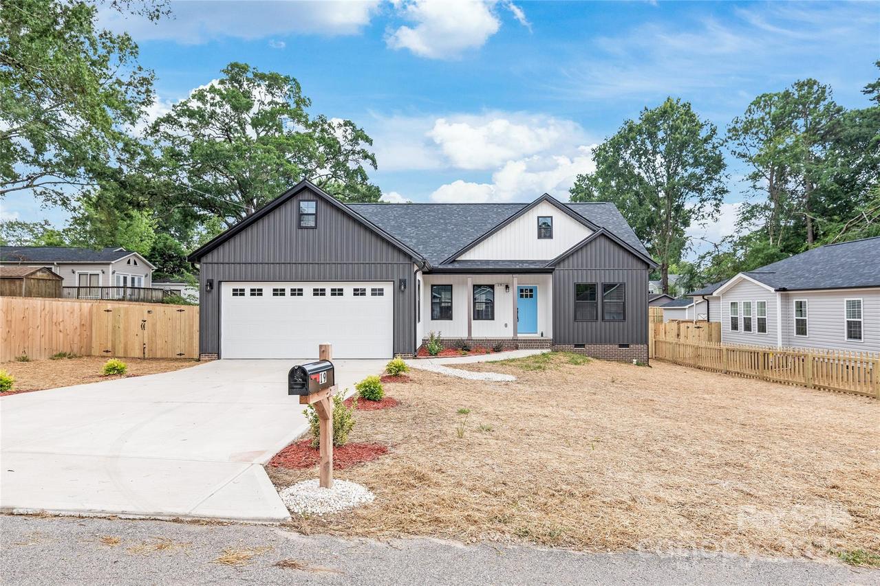19 Lakewood Ct., Concord, NC 28027