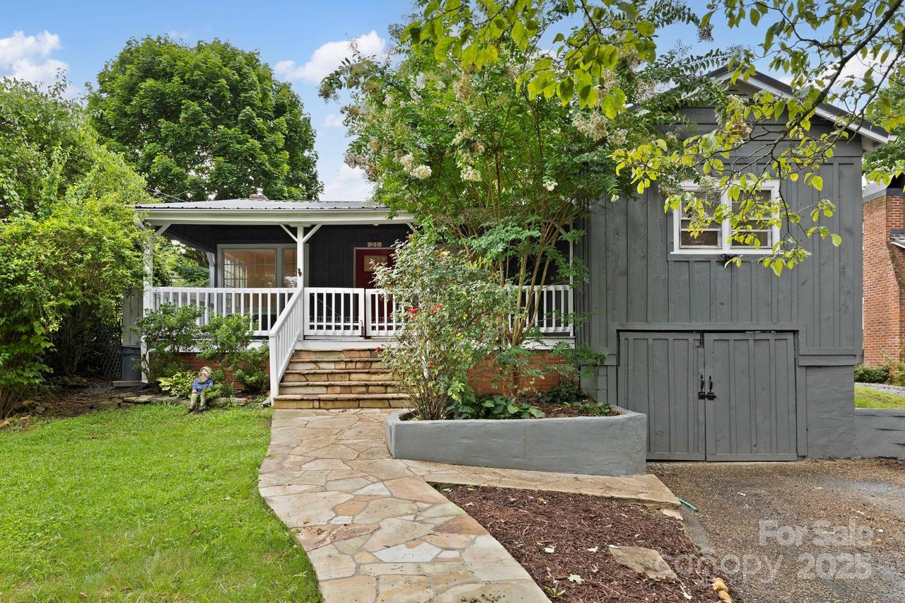 21 Maple St., Brevard, NC 28712