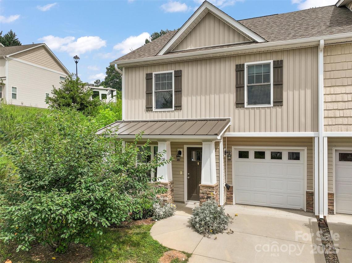 209 Stoney Point Way, Candler, NC 28715