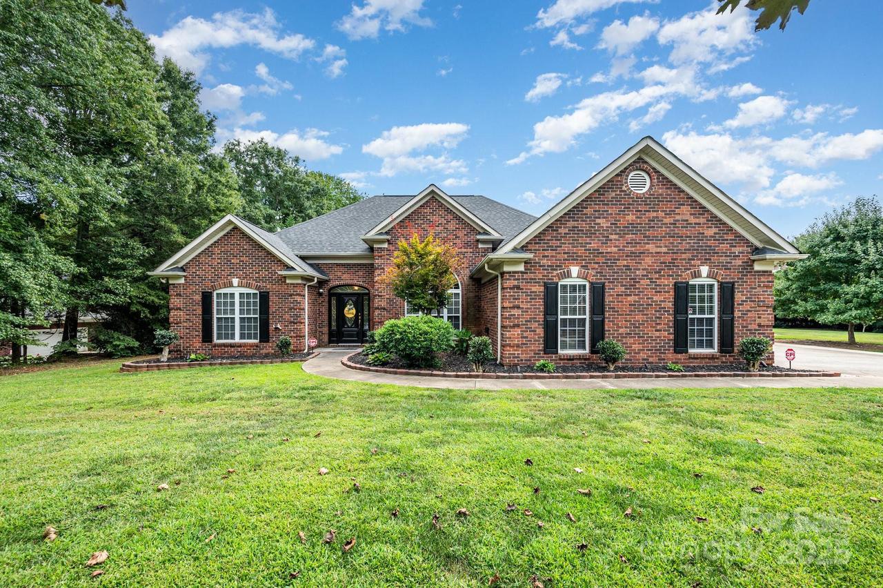 11526 Lemmond Acres Dr., Mint Hill, NC 28227