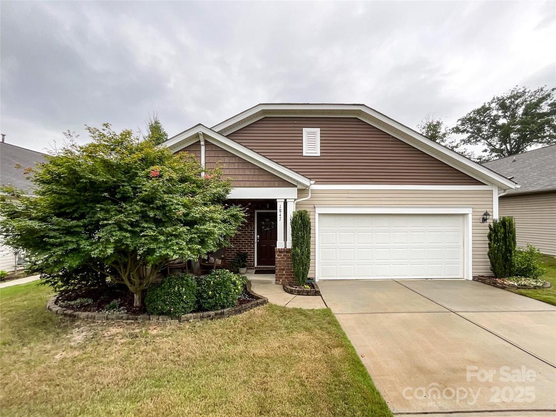 1847 Yellow Daisy Dr., Matthews, NC 28104