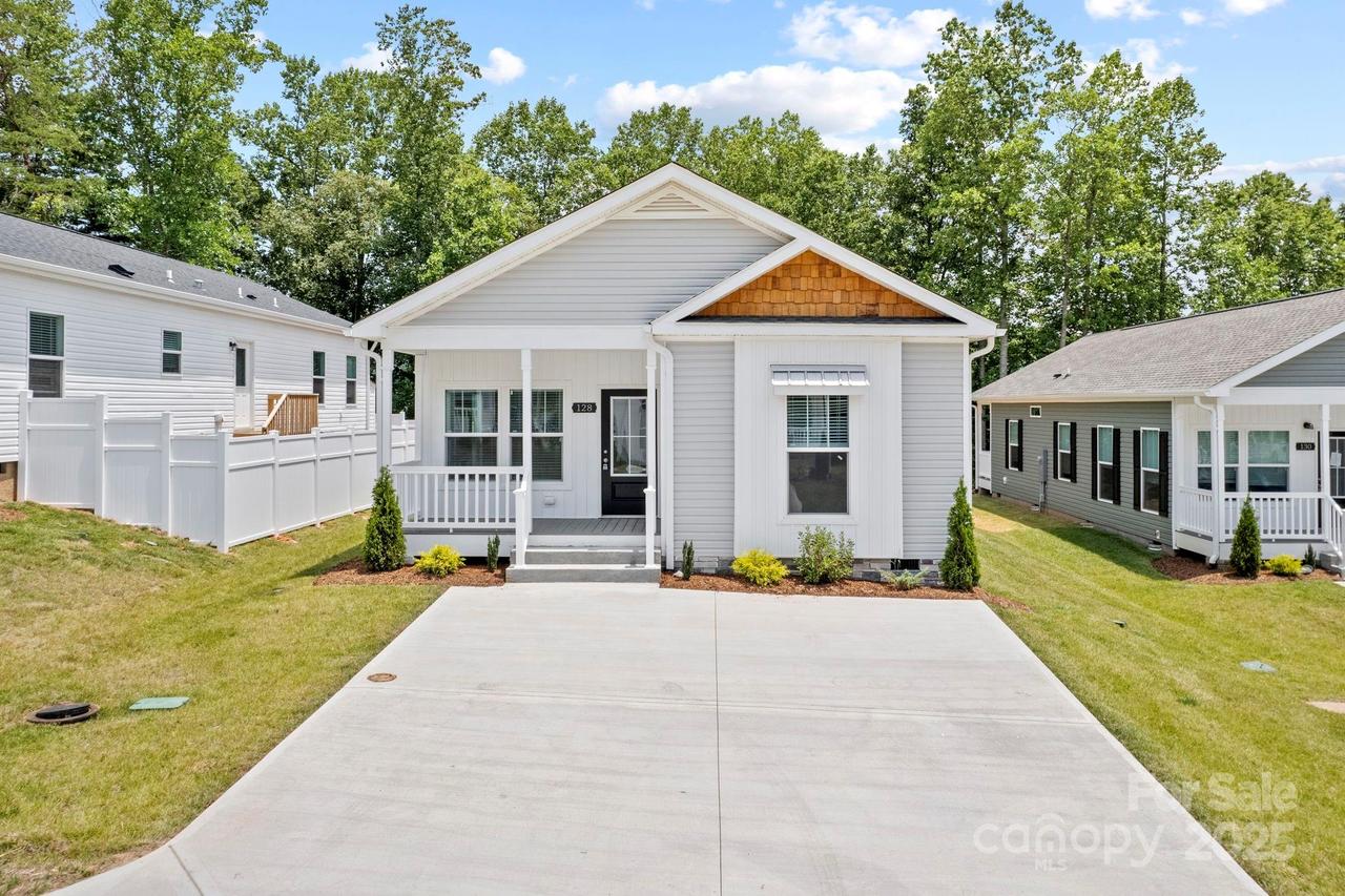 128 Bellamy Rd. #14, Asheville, NC 28806