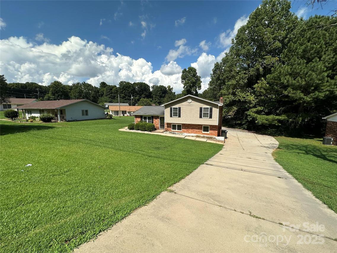 1401 Southwest Blvd., Newton, NC 28658