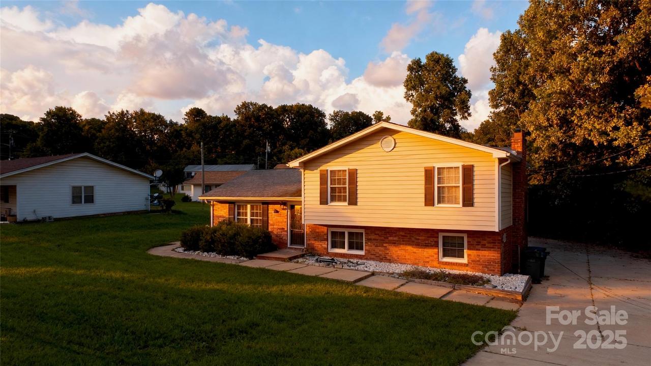 1401 Southwest Blvd., Newton, NC 28658