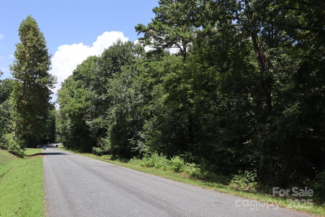 8975 Lazy Ridge Ln., Concord, NC 28025