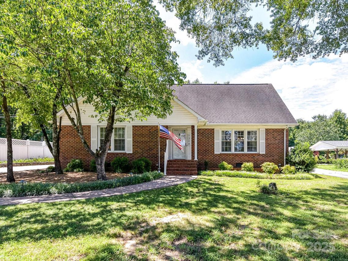 1308 Brantley Rd., Kannapolis, NC 28083