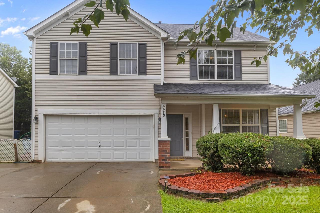 6673 Thistle Down Dr., Harrisburg, NC 28075