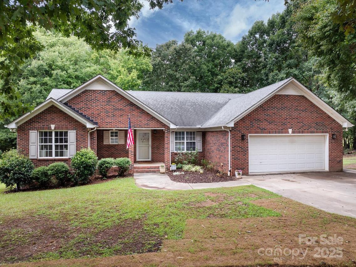 2212 Courtyard Ln., Monroe, NC 28112