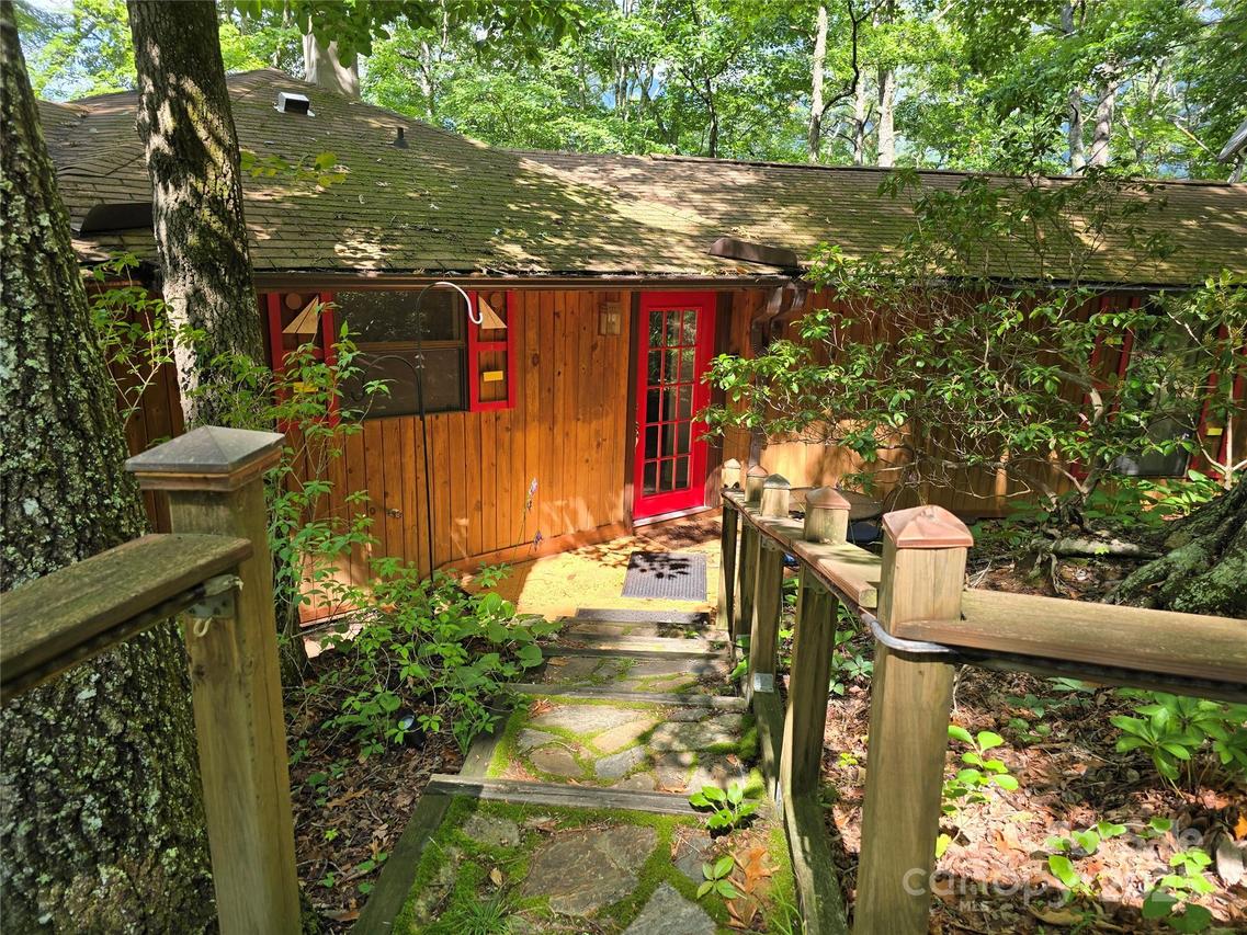 12 White Oak Tr., Black Mountain, NC 28711