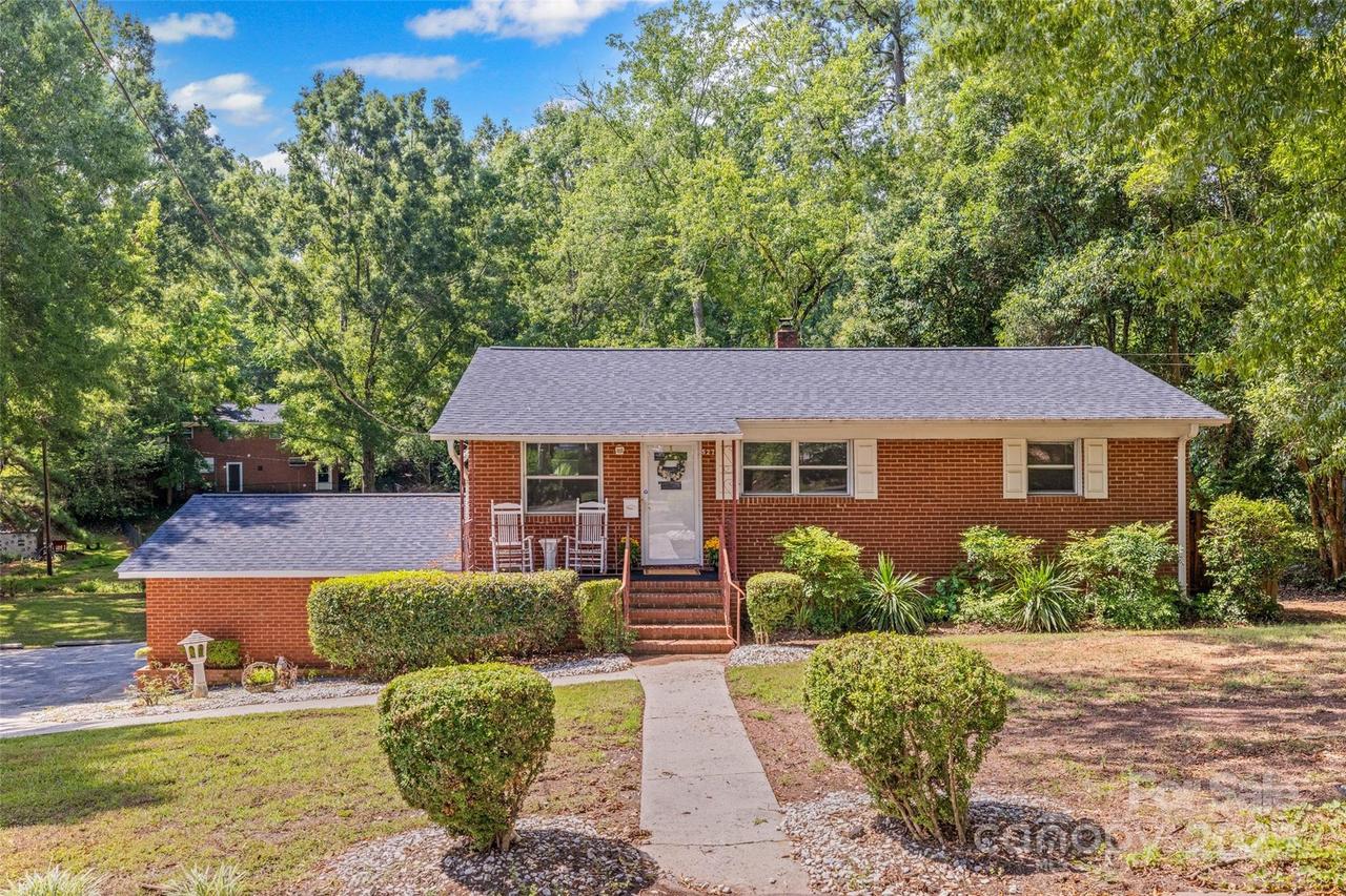 527 W Park Dr., Monroe, NC 28112