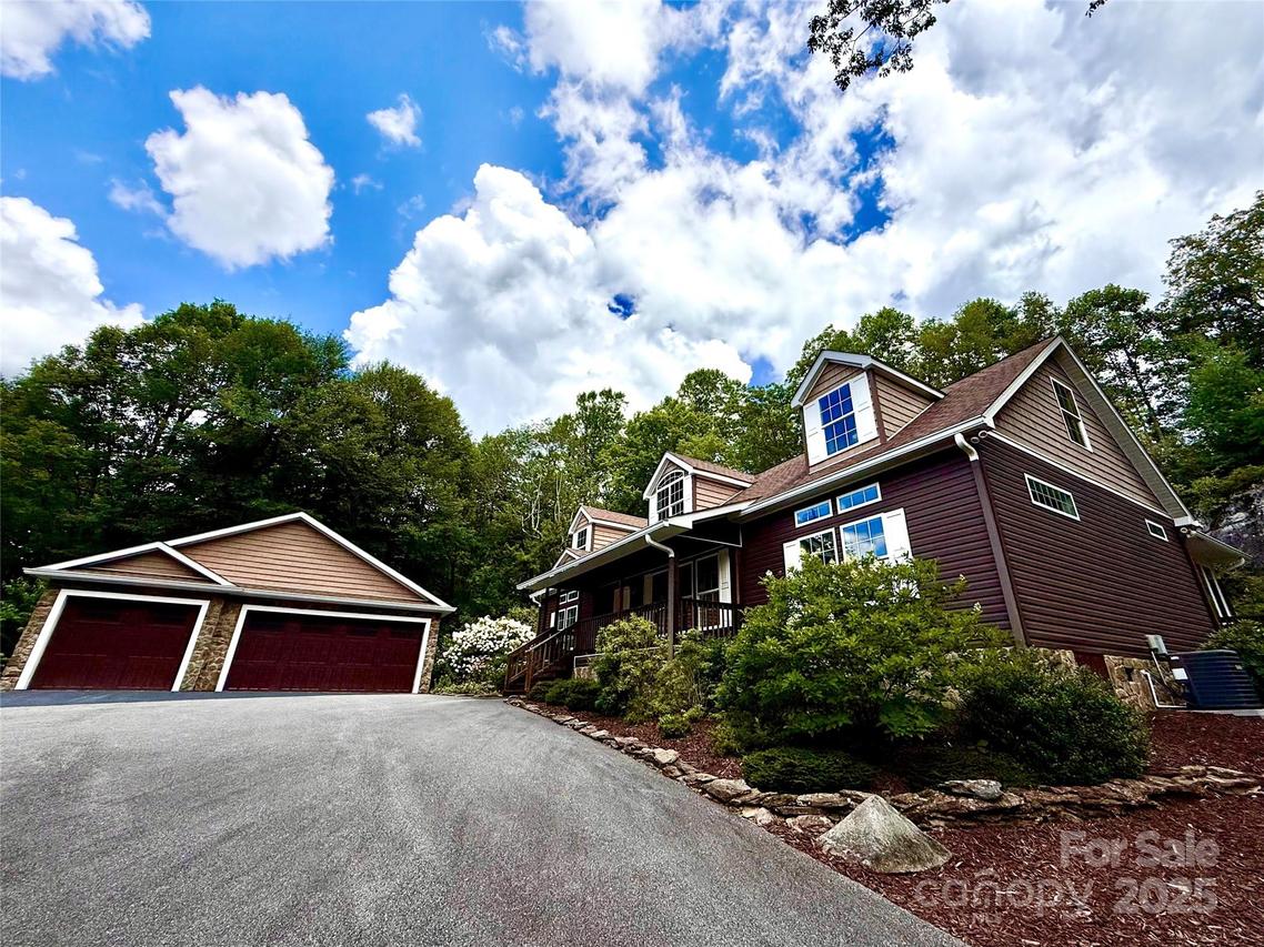 7230 Hideaway Ln., Newland, NC 28657