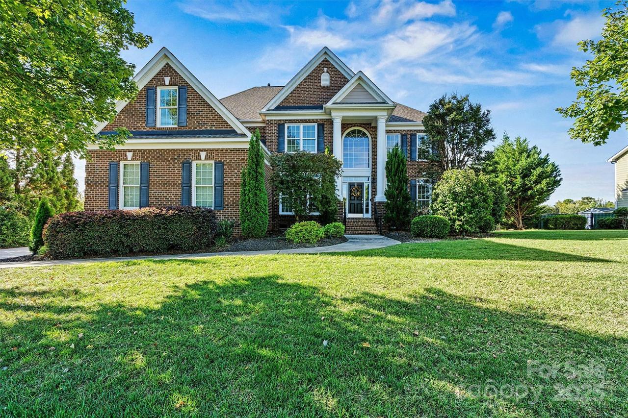 2576 Shanklin Ln., Denver, NC 28037