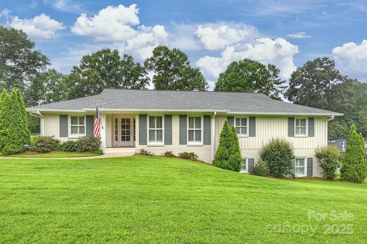 6900 Folger Dr., Charlotte, NC 28270