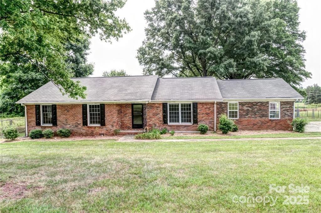 4716 Margaret Wallace Rd., Matthews, NC 28105