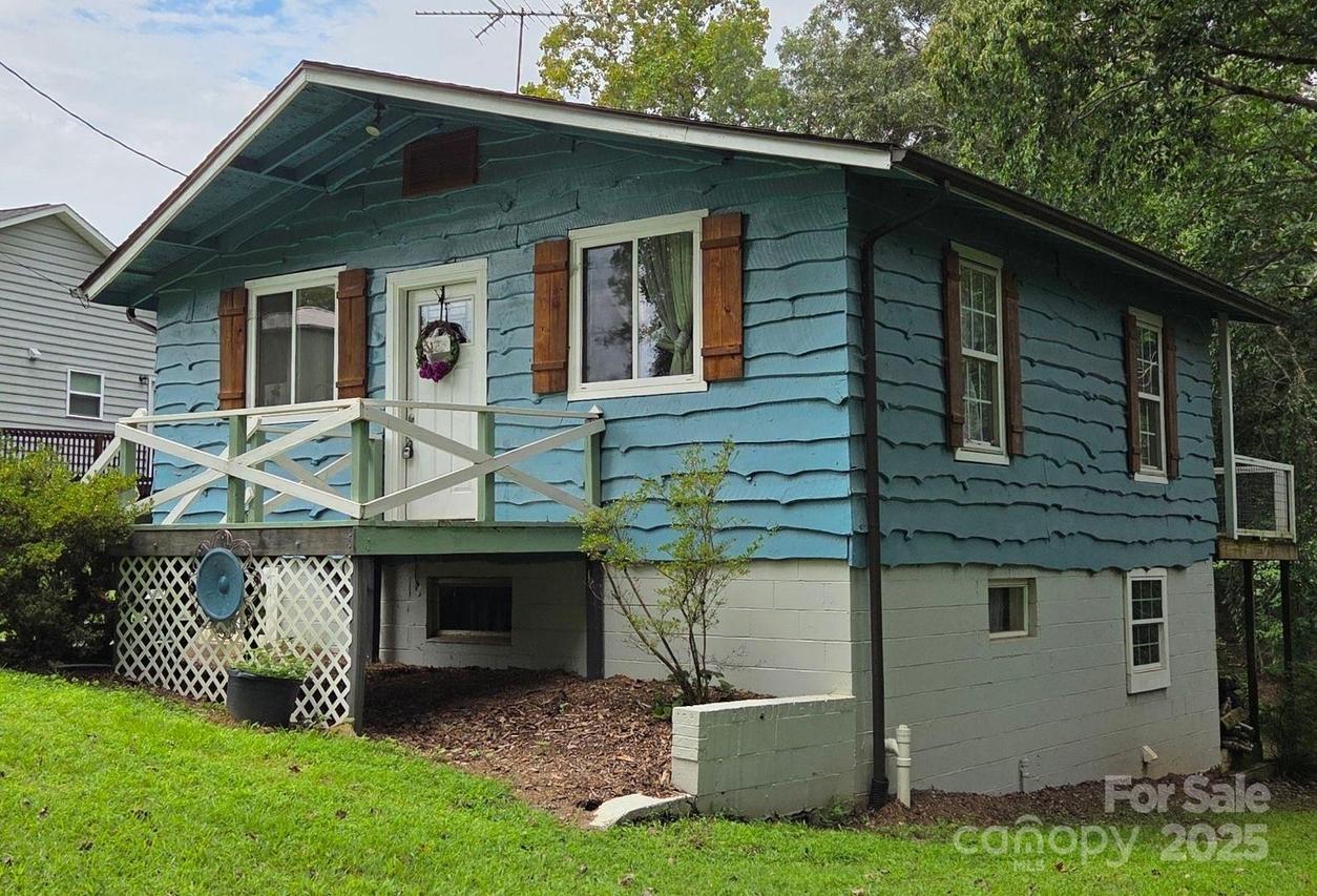 198 Clouse Ln., Taylorsville, NC 28681