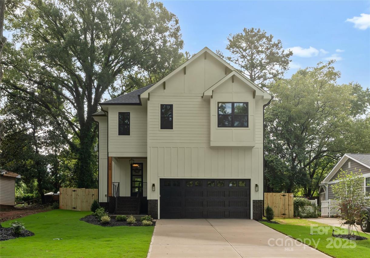 300 Gene Ave., Charlotte, NC 28205