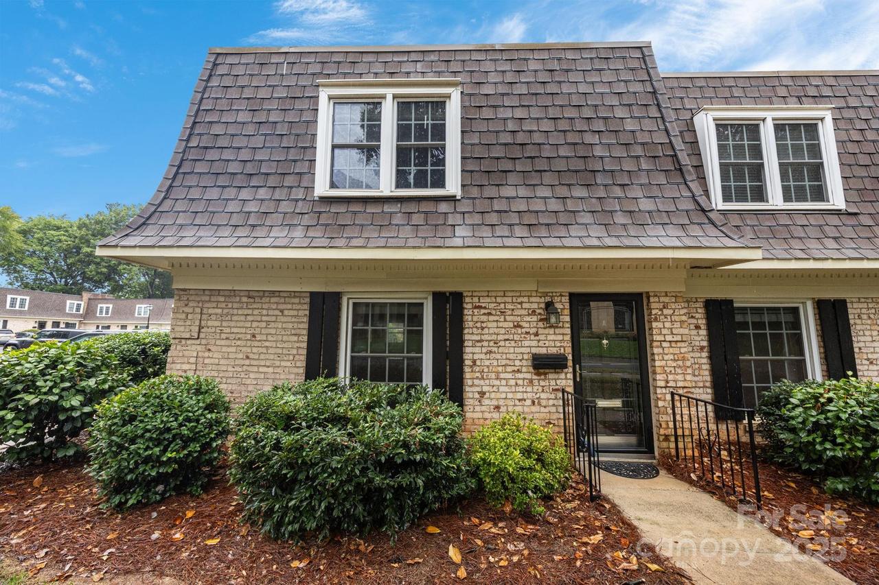 1700 Roxborough Rd. #A, Charlotte, NC 28211